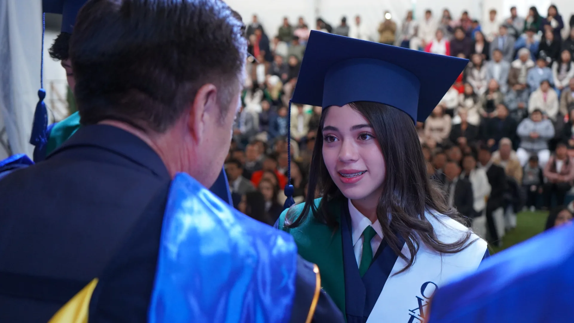Comunidad de la Unidad Educativa Oxford reunida en sus instalaciones